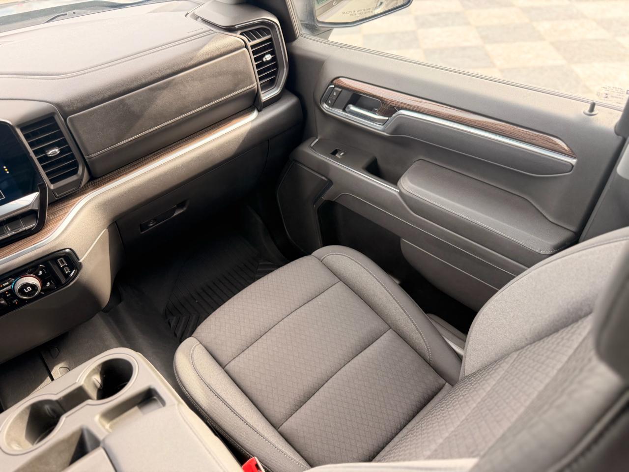 Chevrolet Silverado 1500 LT Z71 Crew Cab 4WD 2025