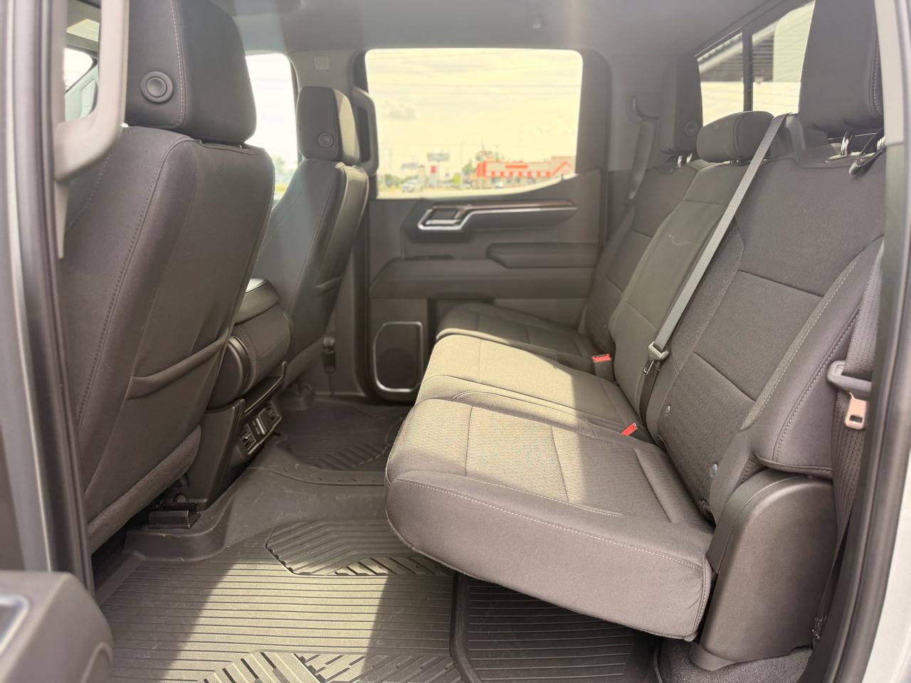 Chevrolet Silverado 1500 LT Z71 Crew Cab 4WD 2025