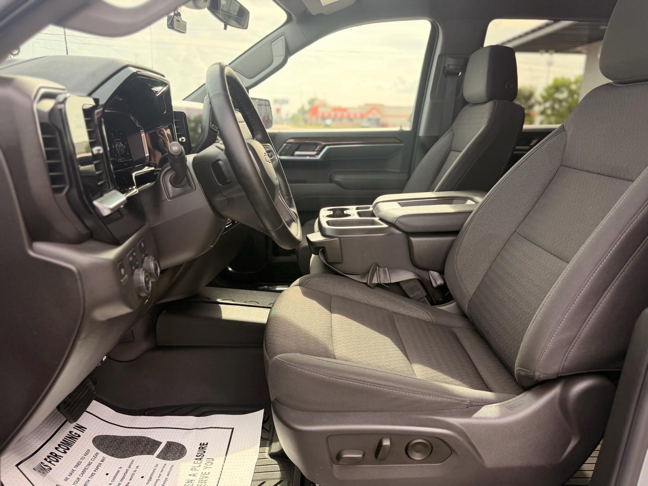 Chevrolet Silverado 1500 LT Z71 Crew Cab 4WD 2025