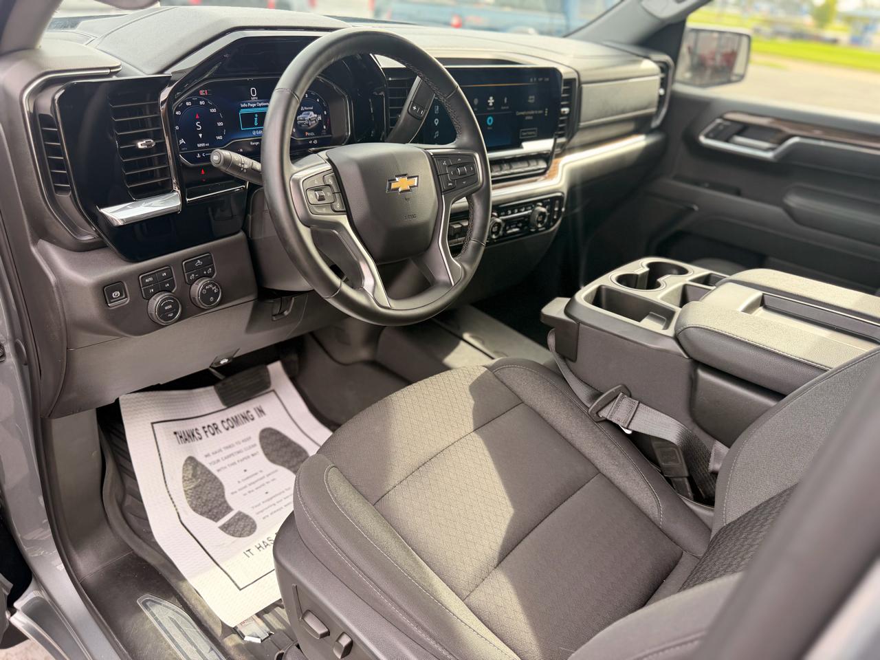 Chevrolet Silverado 1500 LT Z71 Crew Cab 4WD 2025