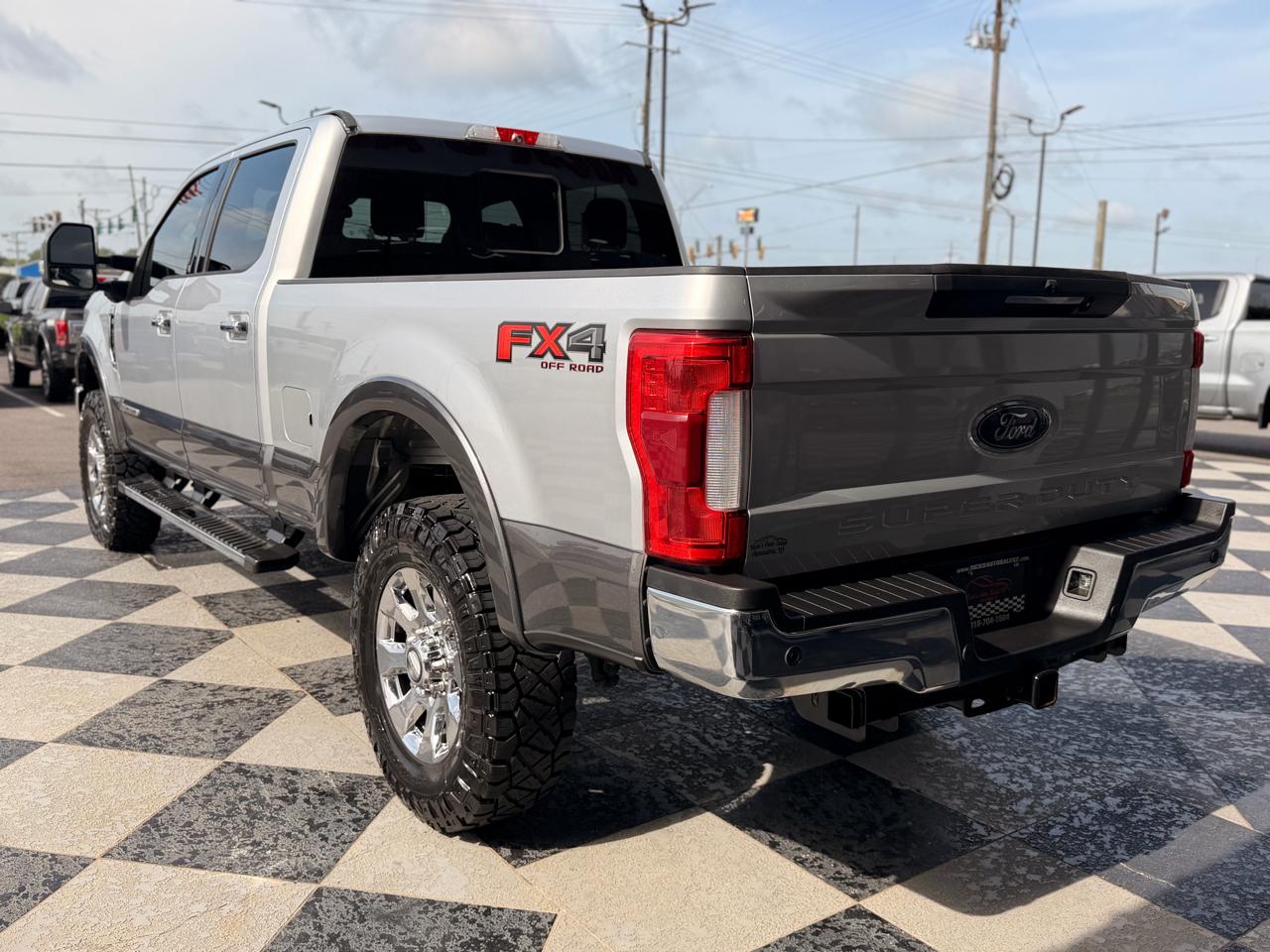 Ford F-250 SD Lariat Crew Cab 4WD 2019
