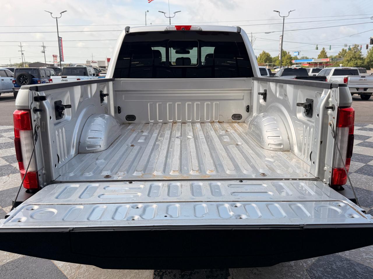 Ford F-250 SD Lariat Crew Cab 4WD 2019