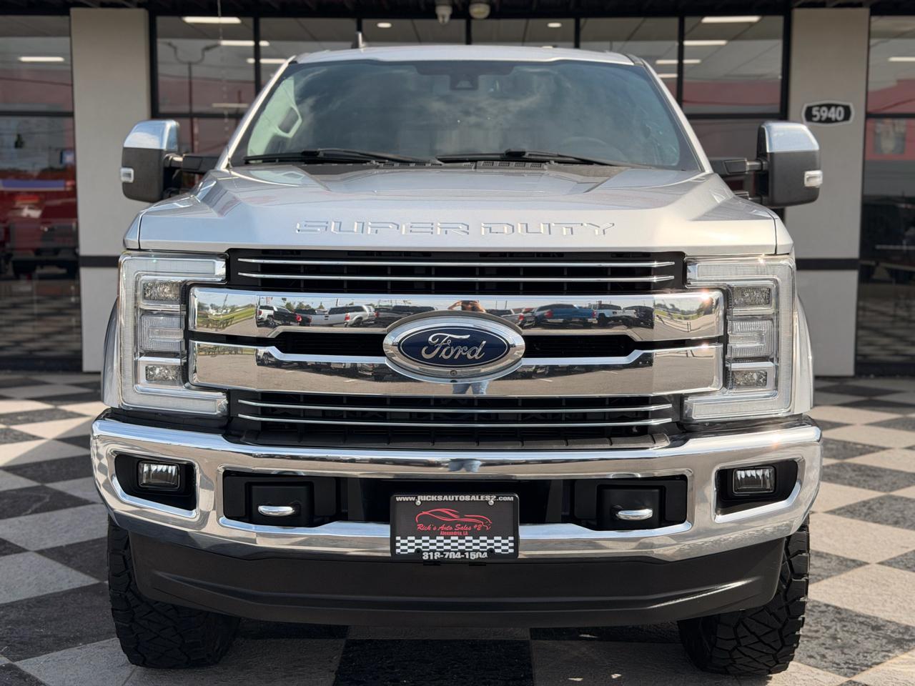 Ford F-250 SD Lariat Crew Cab 4WD 2019