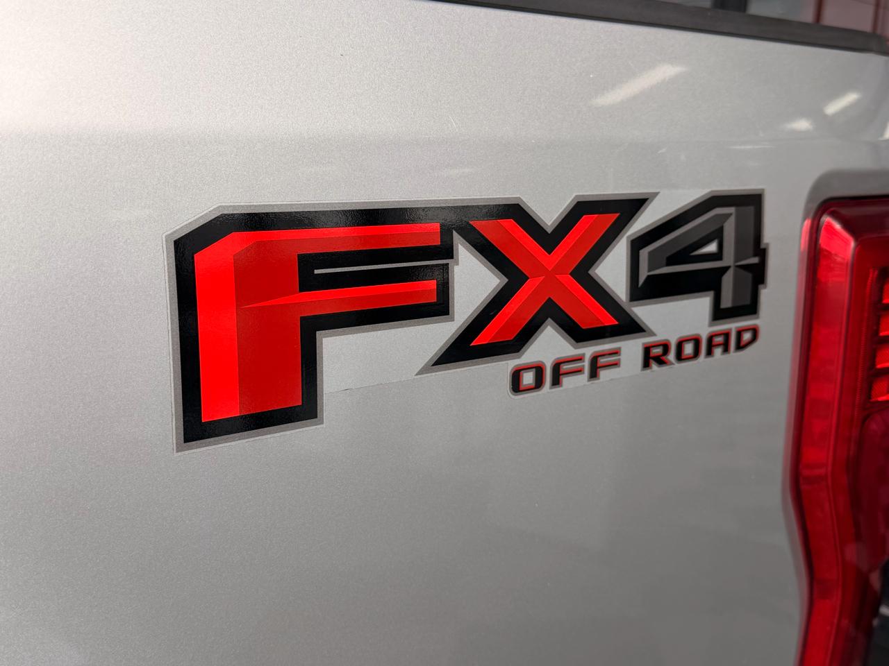 Ford F-250 SD Lariat Crew Cab 4WD 2019