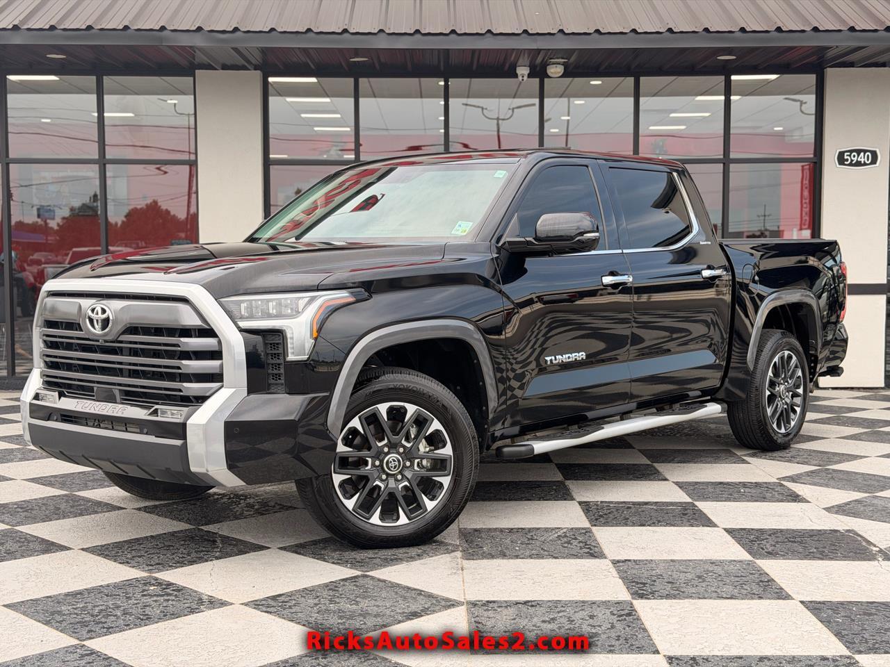 Toyota Tundra Limited CrewMax 4WD 2023
