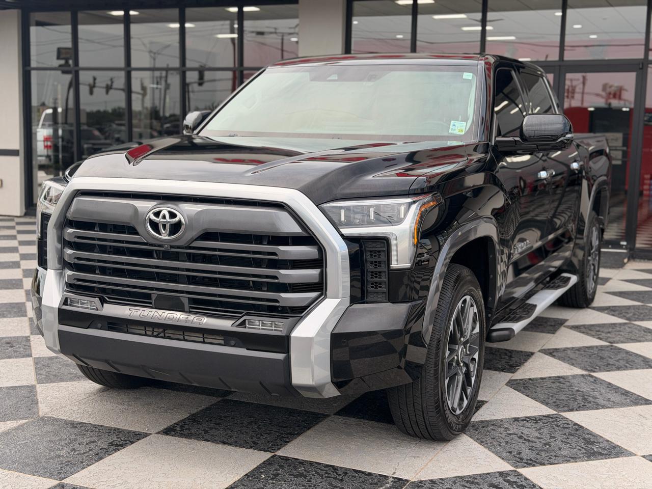 Toyota Tundra Limited CrewMax 4WD 2023