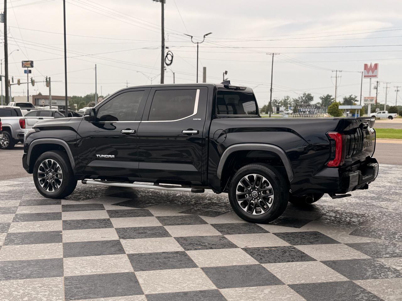 Toyota Tundra Limited CrewMax 4WD 2023