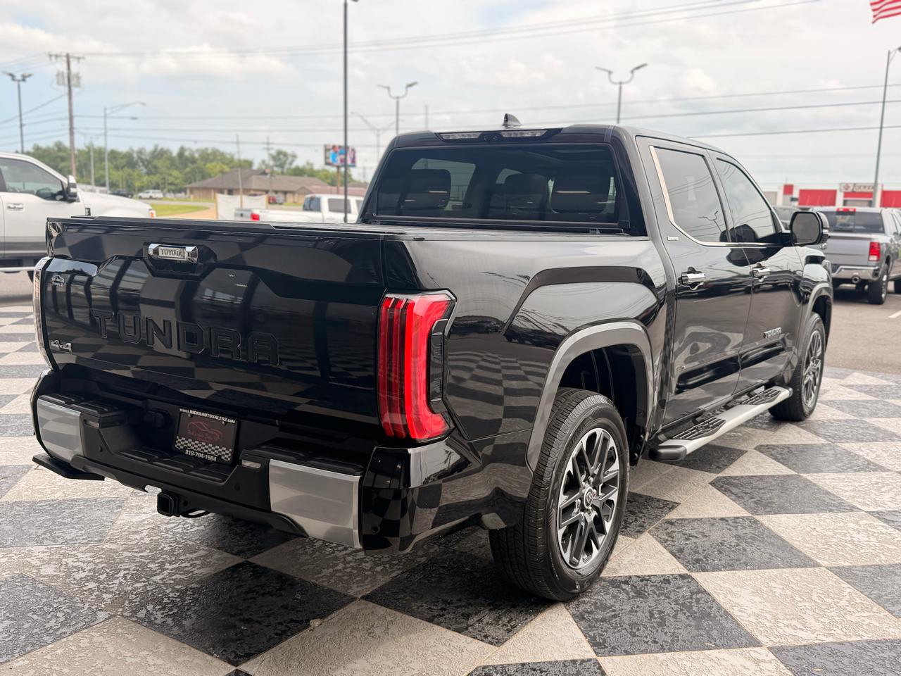 Toyota Tundra Limited CrewMax 4WD 2023