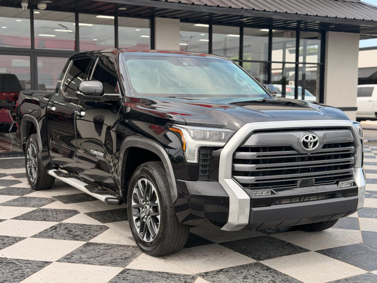 Toyota Tundra Limited CrewMax 4WD 2023