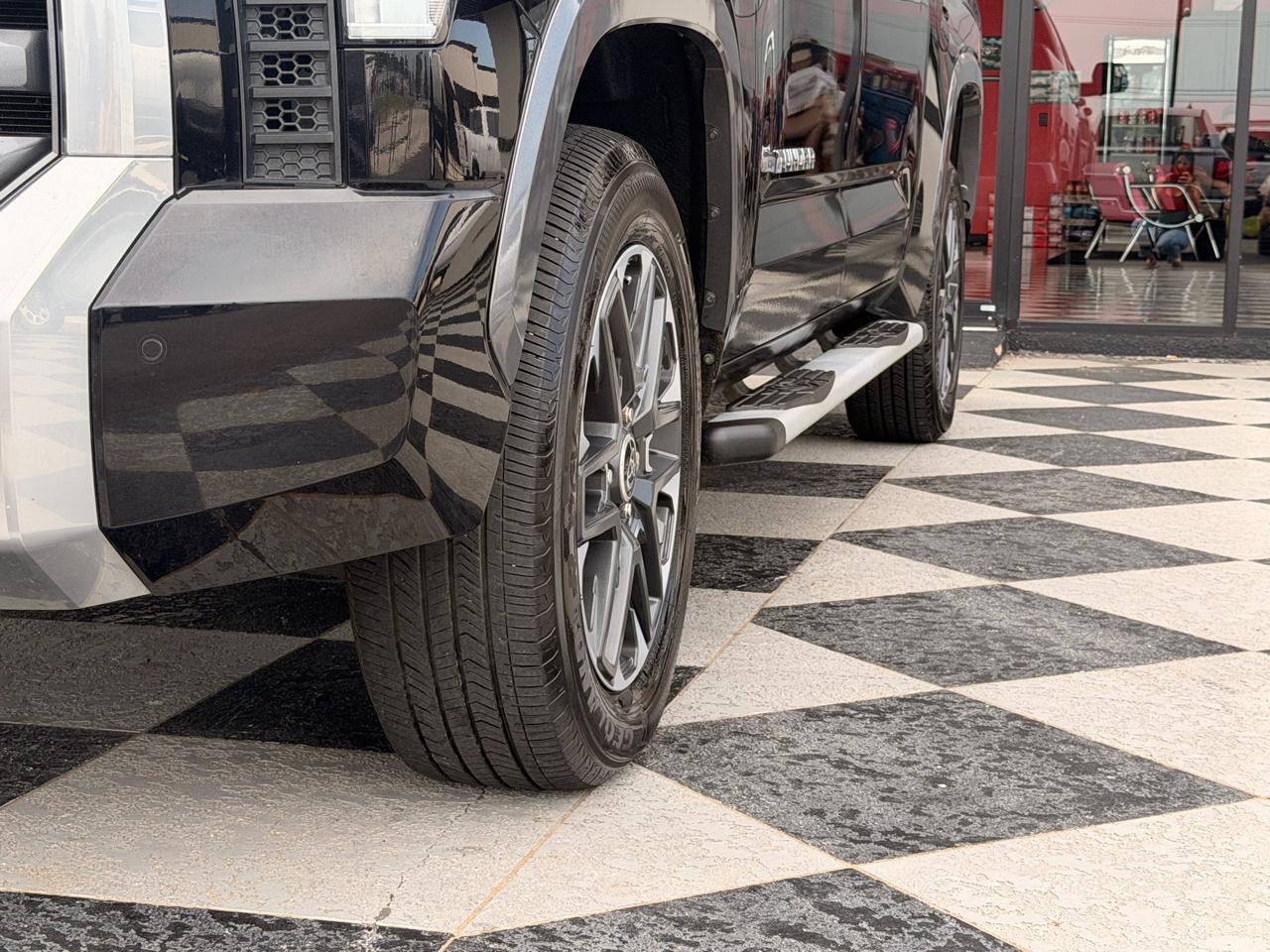 Toyota Tundra Limited CrewMax 4WD 2023