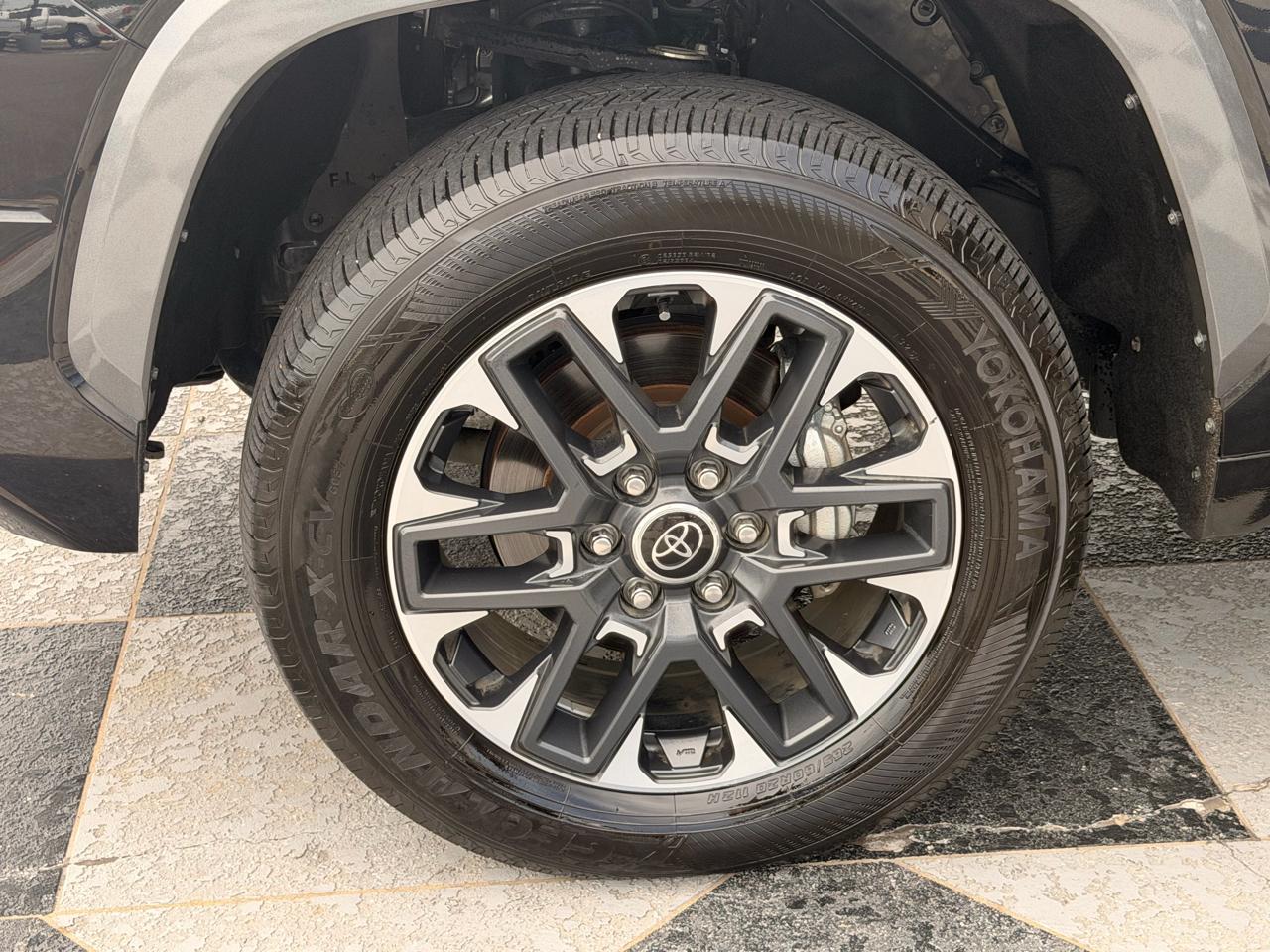 Toyota Tundra Limited CrewMax 4WD 2023