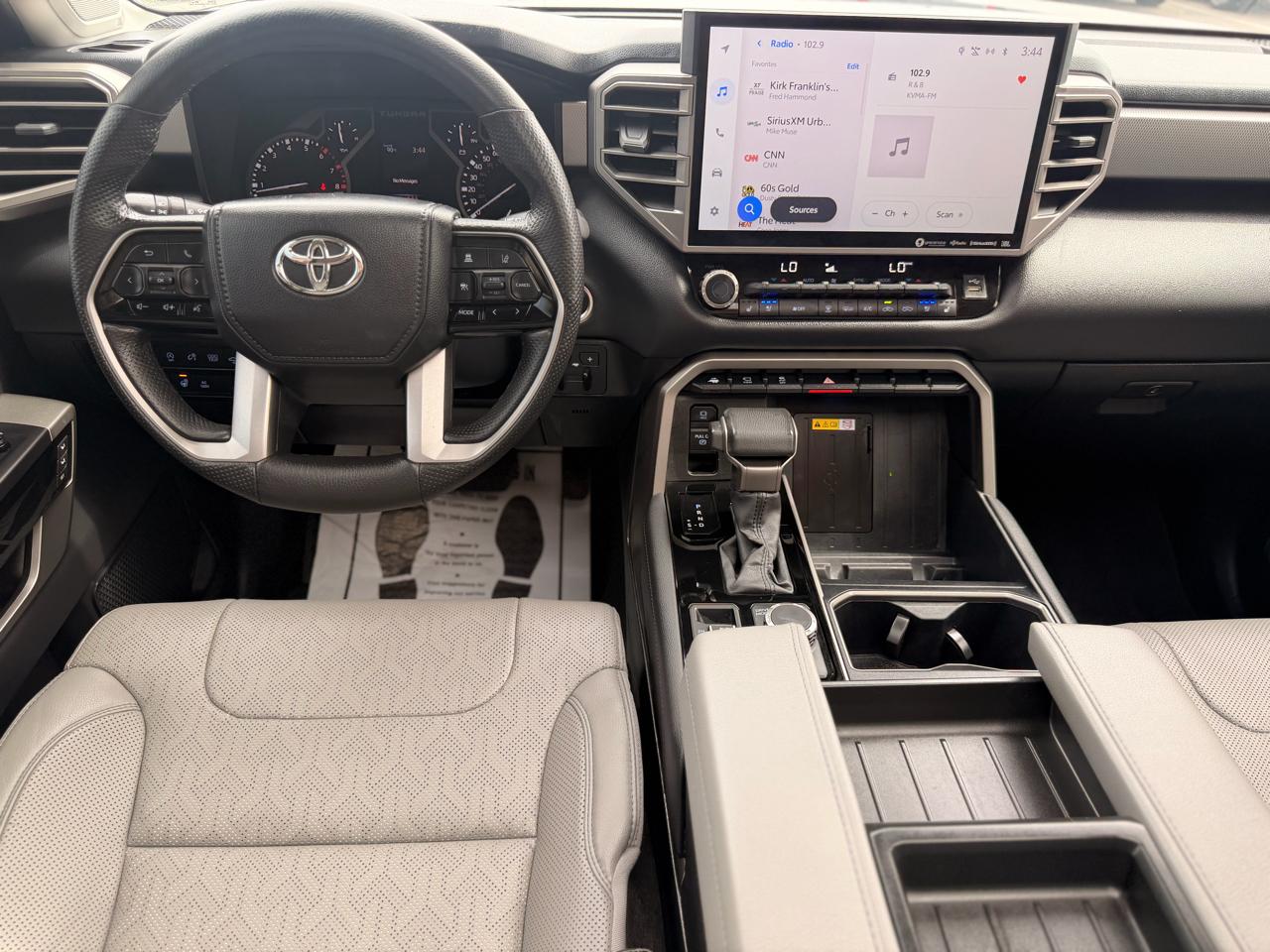 Toyota Tundra Limited CrewMax 4WD 2023