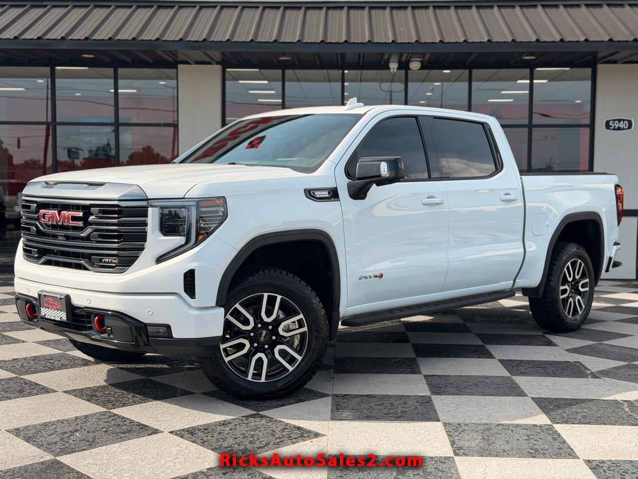 2024 GMC Sierra 1500 AT4 Crew Cab 4WD