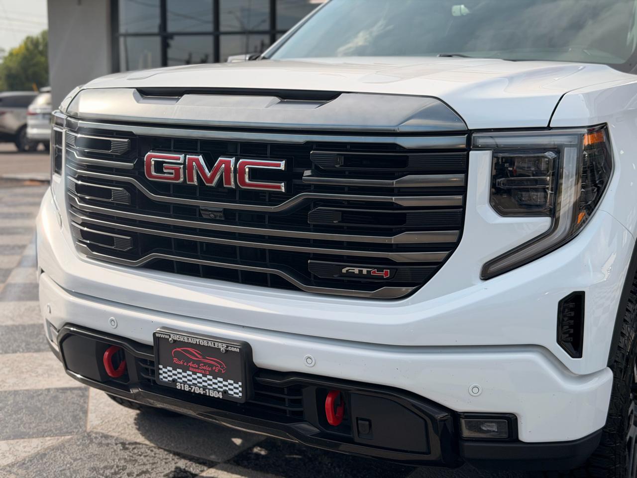 GMC Sierra 1500 AT4 Crew Cab 4WD 2024