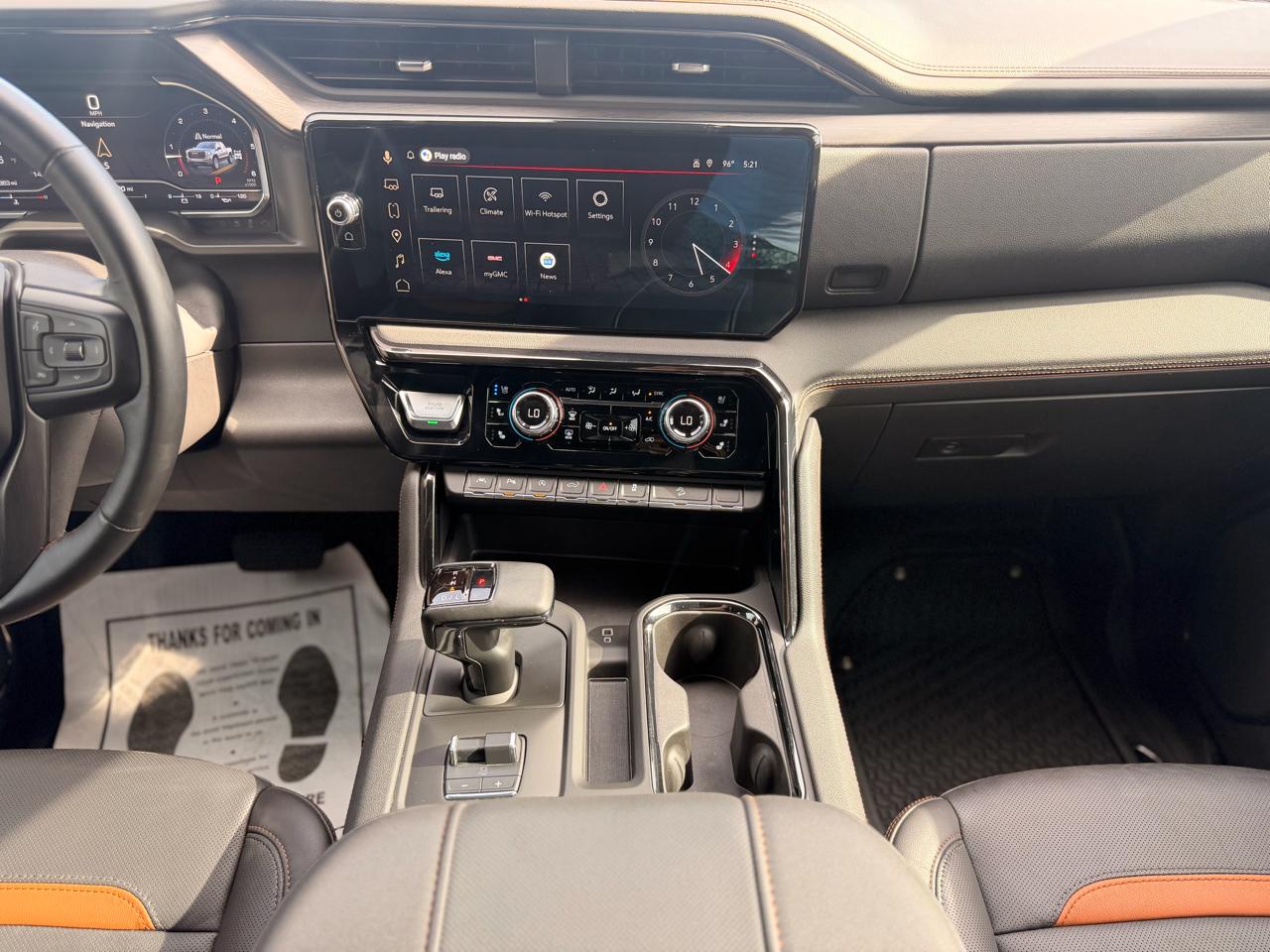 GMC Sierra 1500 AT4 Crew Cab 4WD 2024