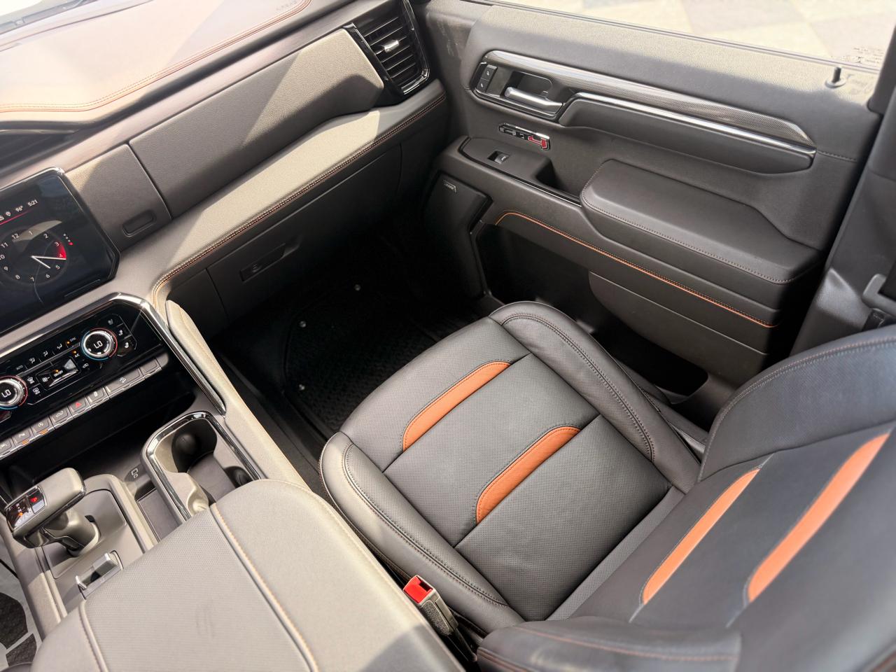 GMC Sierra 1500 AT4 Crew Cab 4WD 2024