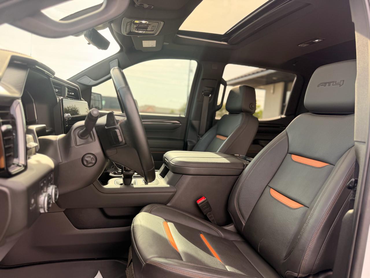 GMC Sierra 1500 AT4 Crew Cab 4WD 2024