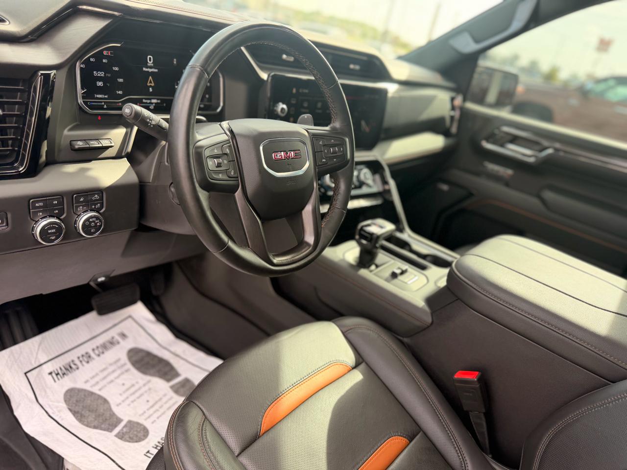 GMC Sierra 1500 AT4 Crew Cab 4WD 2024