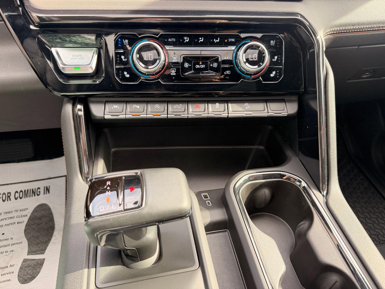 GMC Sierra 1500 AT4 Crew Cab 4WD 2024