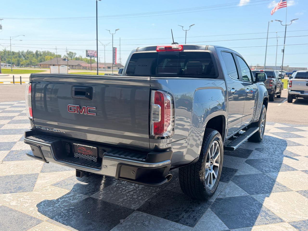 GMC Canyon Denali Crew Cab Long Box 4WD 2021