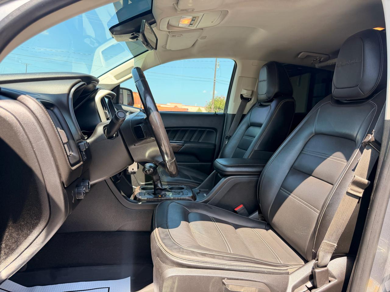 GMC Canyon Denali Crew Cab Long Box 4WD 2021