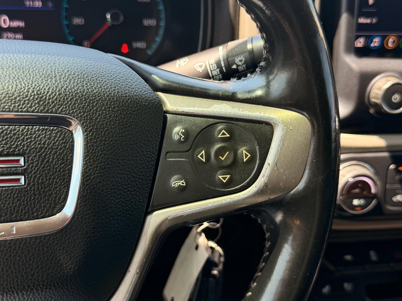 GMC Canyon Denali Crew Cab Long Box 4WD 2021