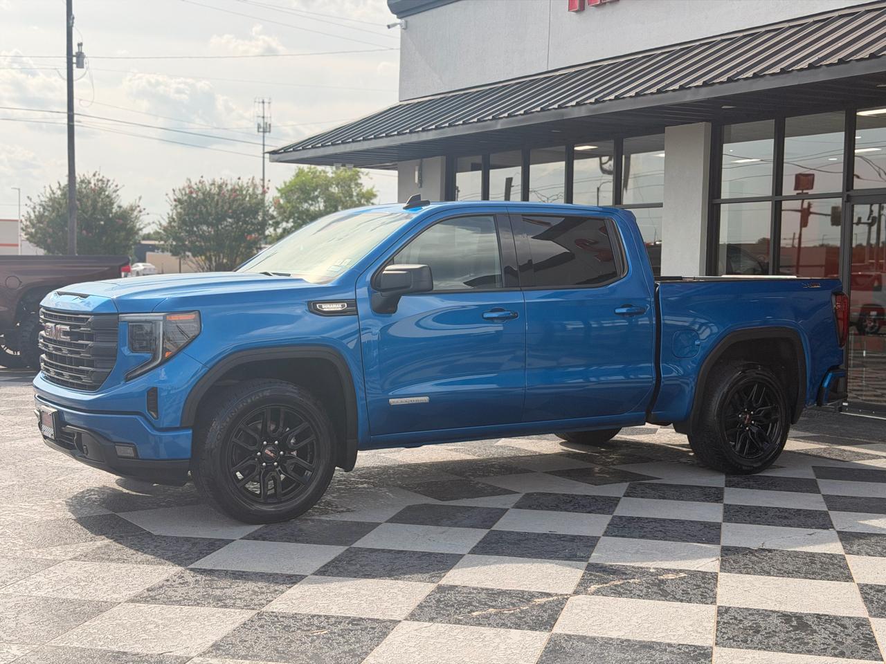 GMC Sierra 1500 Elevation Crew Cab 4WD 2022