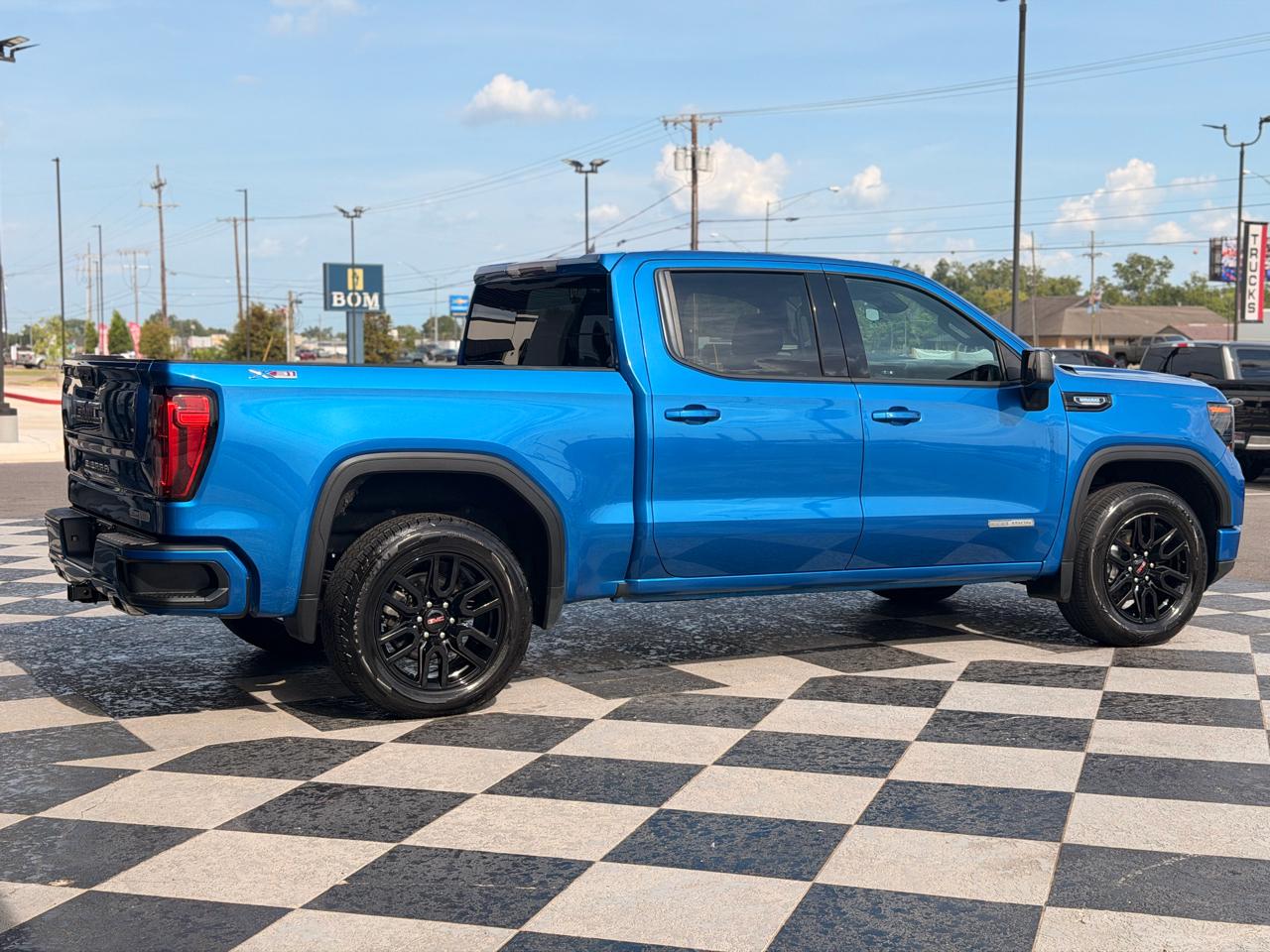 GMC Sierra 1500 Elevation Crew Cab 4WD 2022