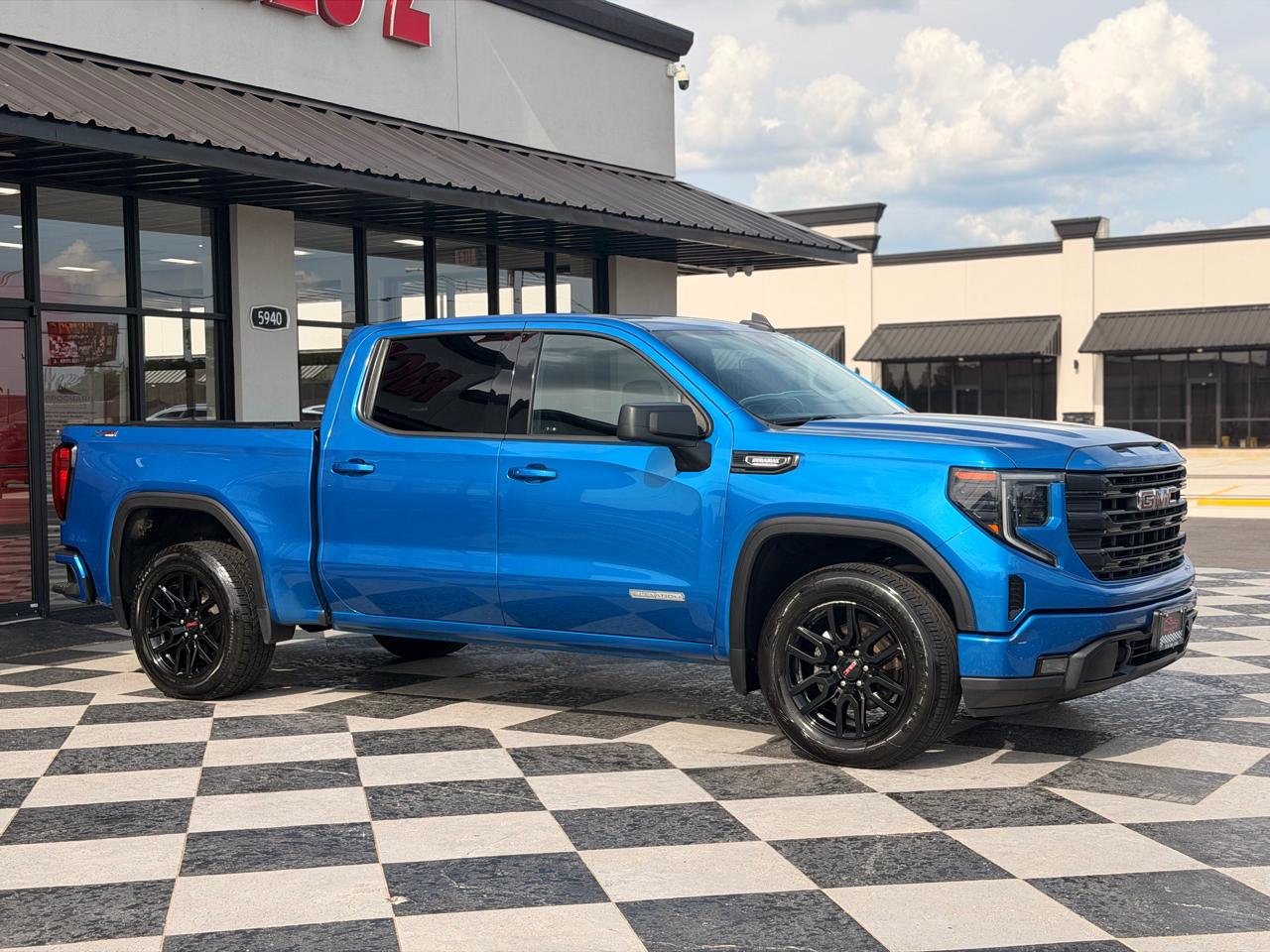 GMC Sierra 1500 Elevation Crew Cab 4WD 2022