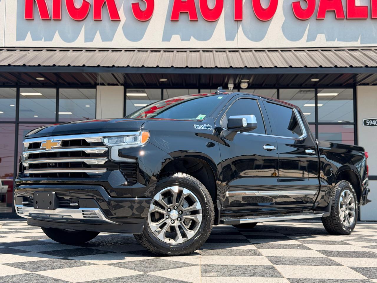 Chevrolet Silverado 1500 High Country Crew Cab 4WD 2022