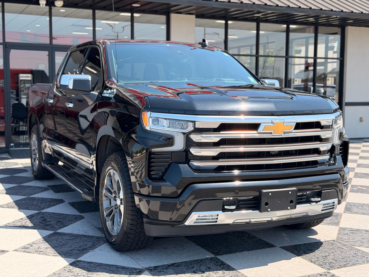 Chevrolet Silverado 1500 High Country Crew Cab 4WD 2022