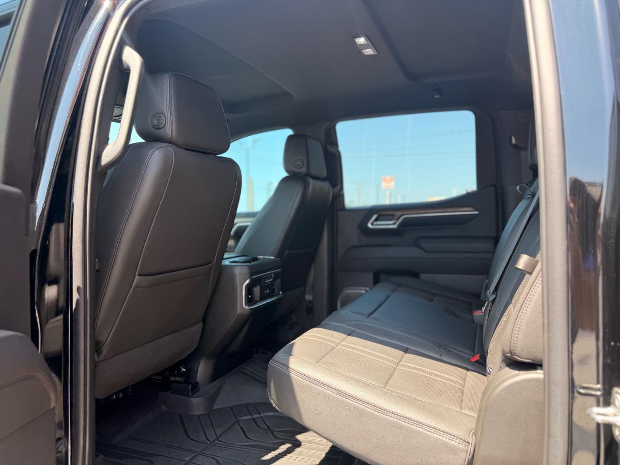 Chevrolet Silverado 1500 High Country Crew Cab 4WD 2022