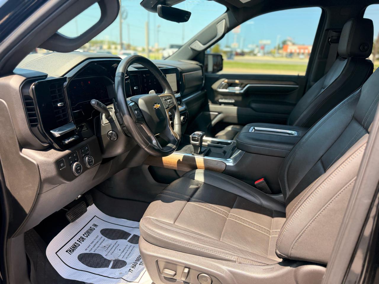 Chevrolet Silverado 1500 High Country Crew Cab 4WD 2022