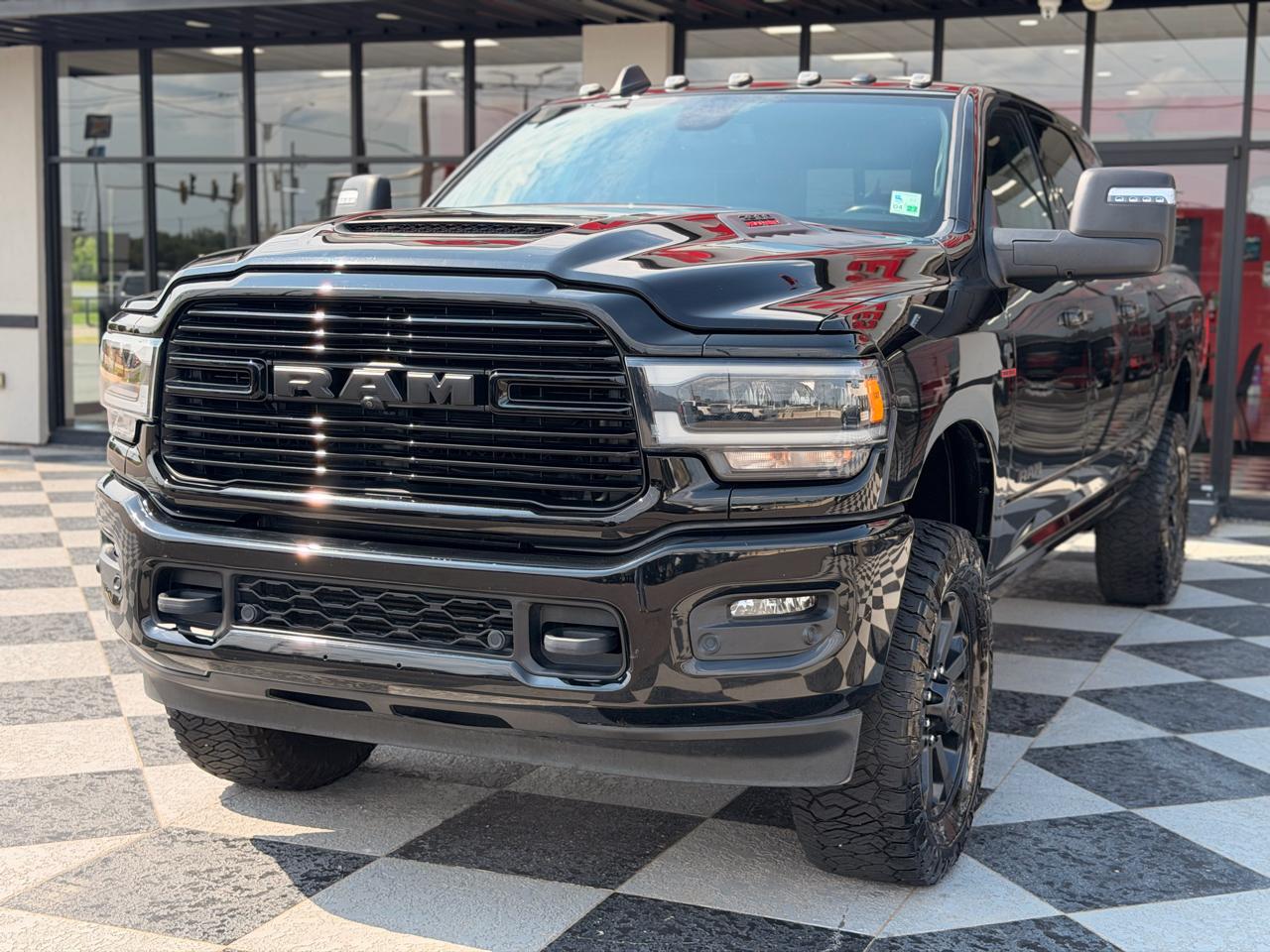 RAM 2500 Laramie Mega Cab 4WD 2023