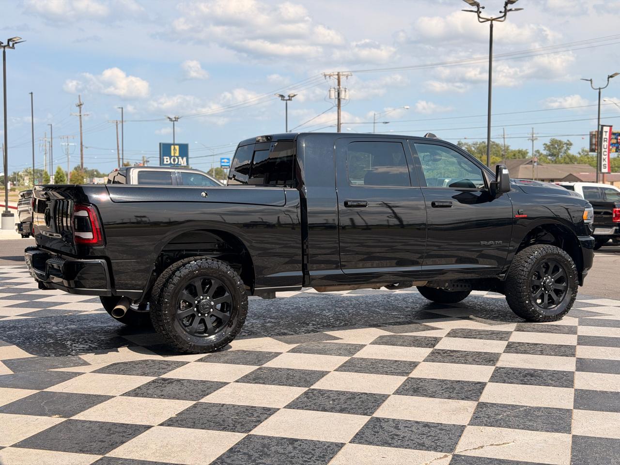 RAM 2500 Laramie Mega Cab 4WD 2023