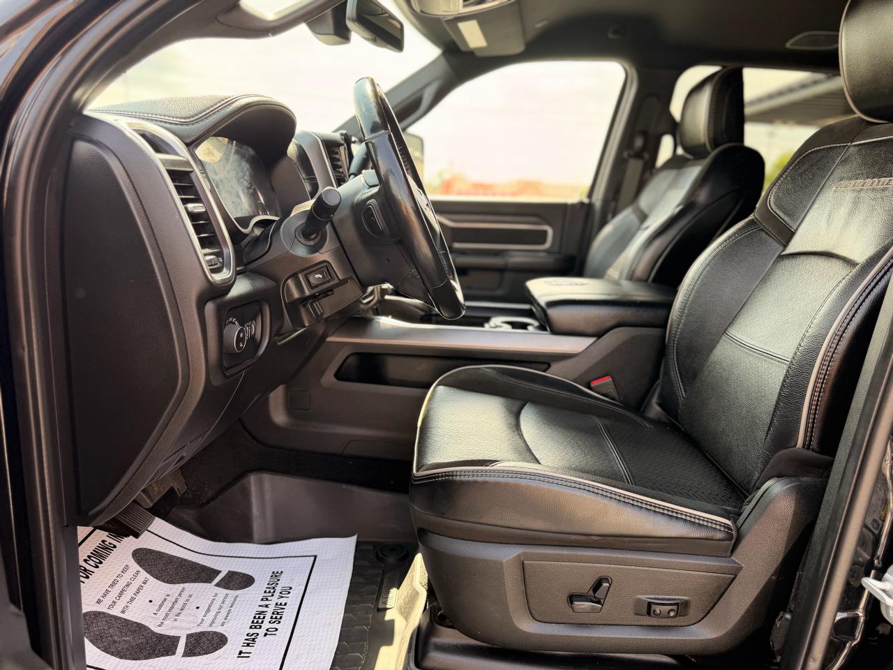 RAM 2500 Laramie Mega Cab 4WD 2023