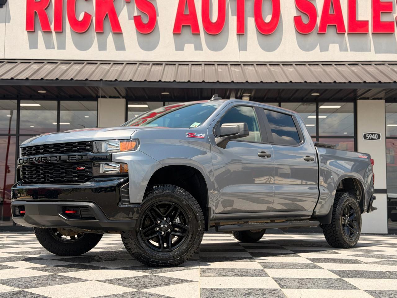 Chevrolet Silverado 1500 Custom Trail Boss Crew Cab Short Box 4WD 2021