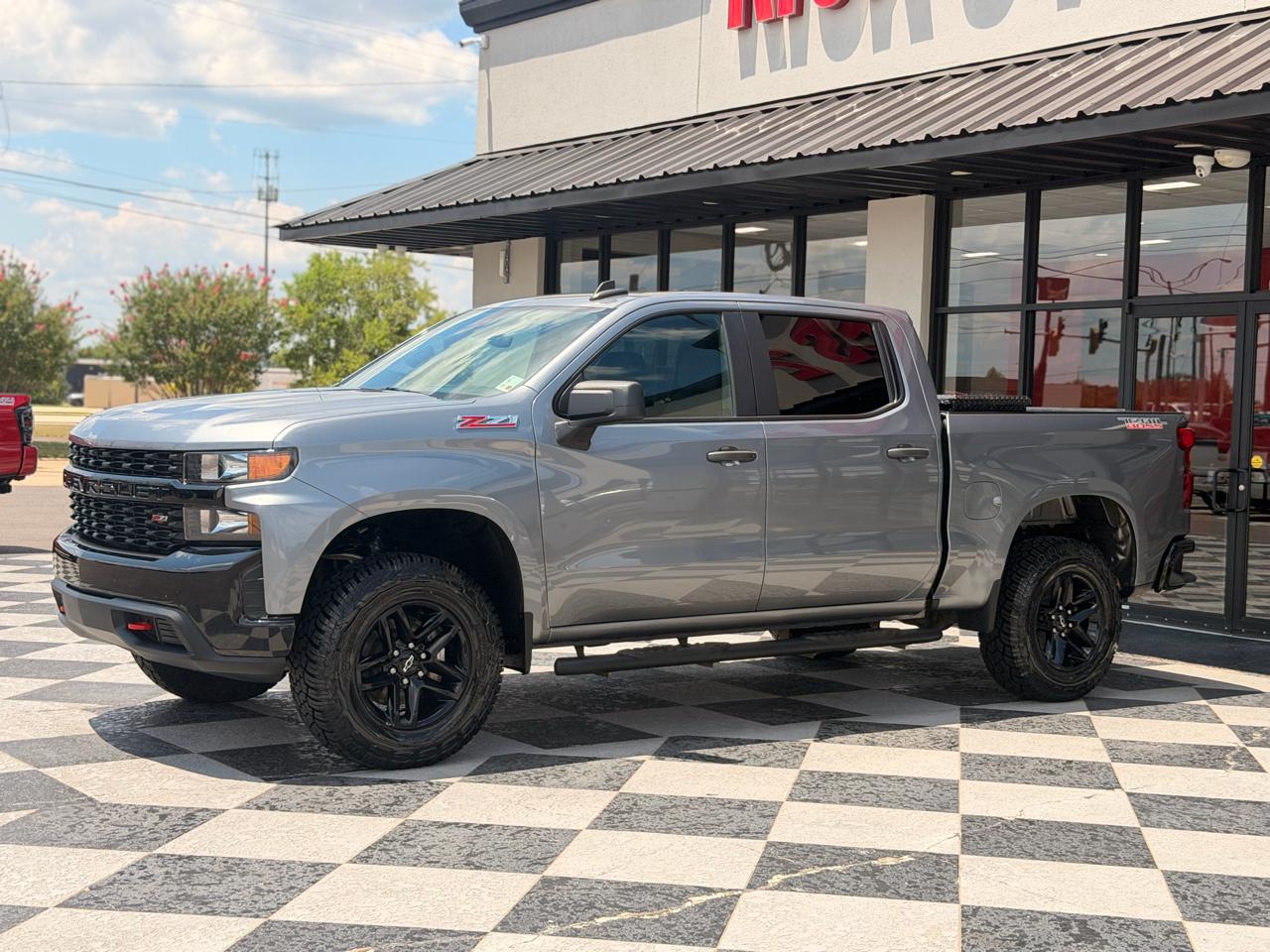 Chevrolet Silverado 1500 Custom Trail Boss Crew Cab Short Box 4WD 2021