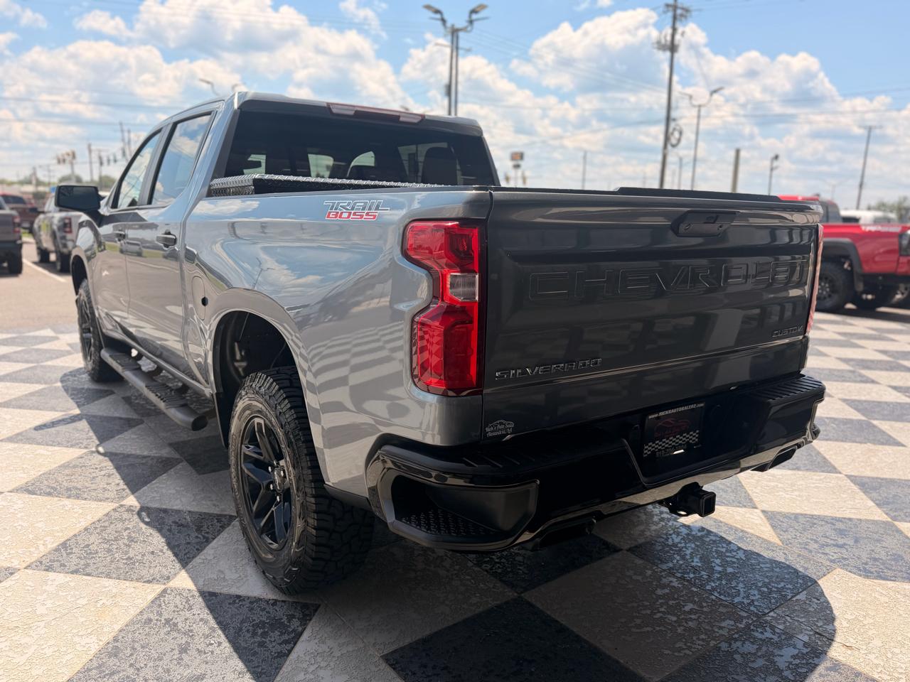 Chevrolet Silverado 1500 Custom Trail Boss Crew Cab Short Box 4WD 2021