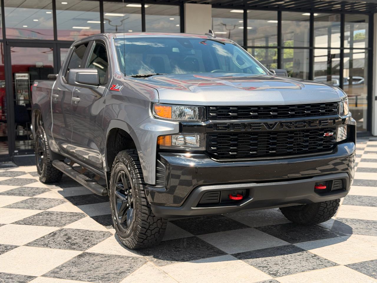Chevrolet Silverado 1500 Custom Trail Boss Crew Cab Short Box 4WD 2021