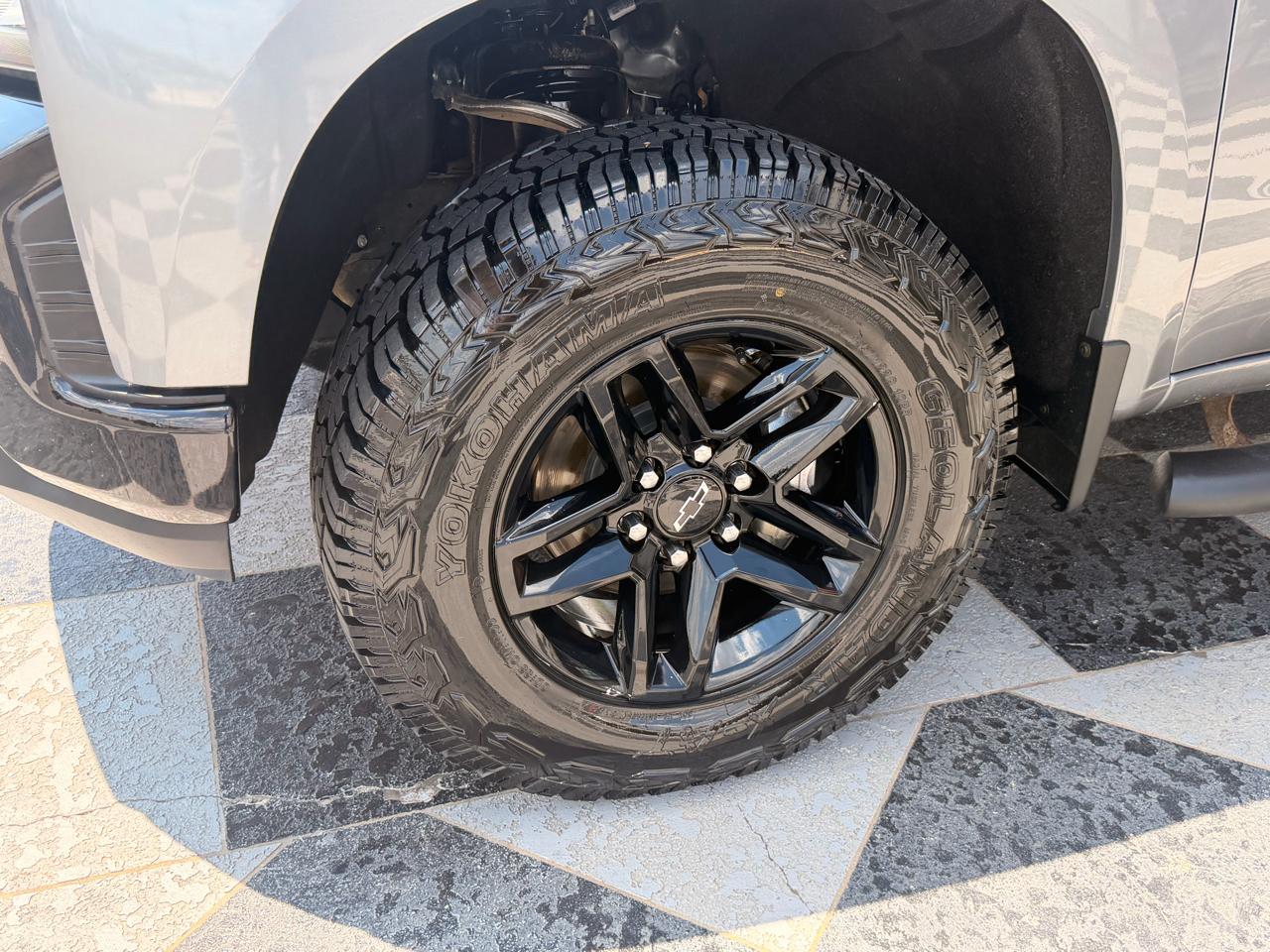 Chevrolet Silverado 1500 Custom Trail Boss Crew Cab Short Box 4WD 2021