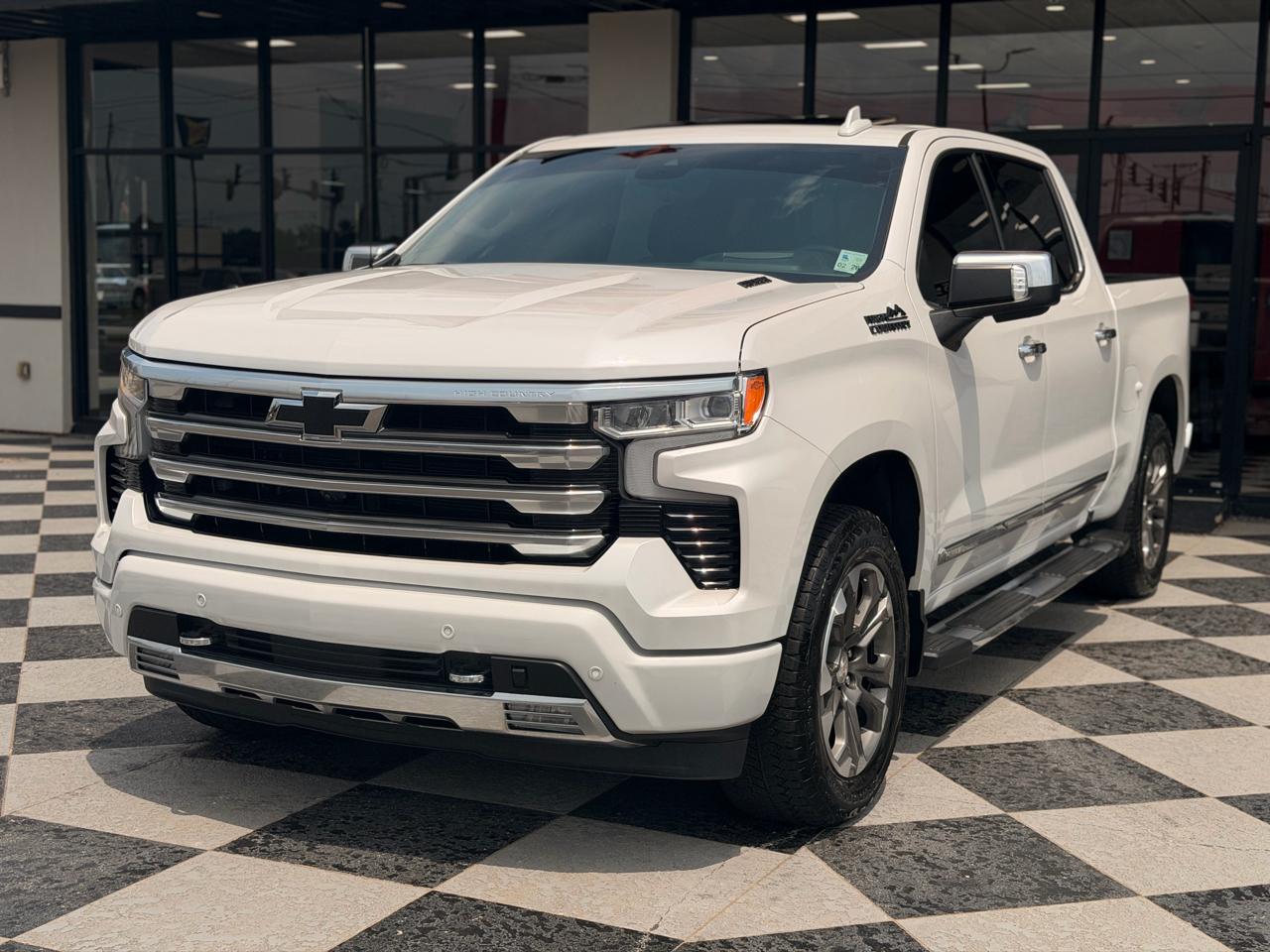 Chevrolet Silverado 1500 High Country Crew Cab 4WD 2024