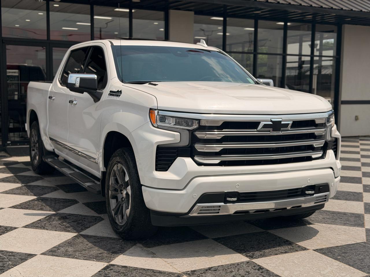 Chevrolet Silverado 1500 High Country Crew Cab 4WD 2024