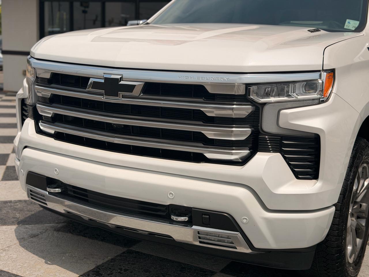 Chevrolet Silverado 1500 High Country Crew Cab 4WD 2024