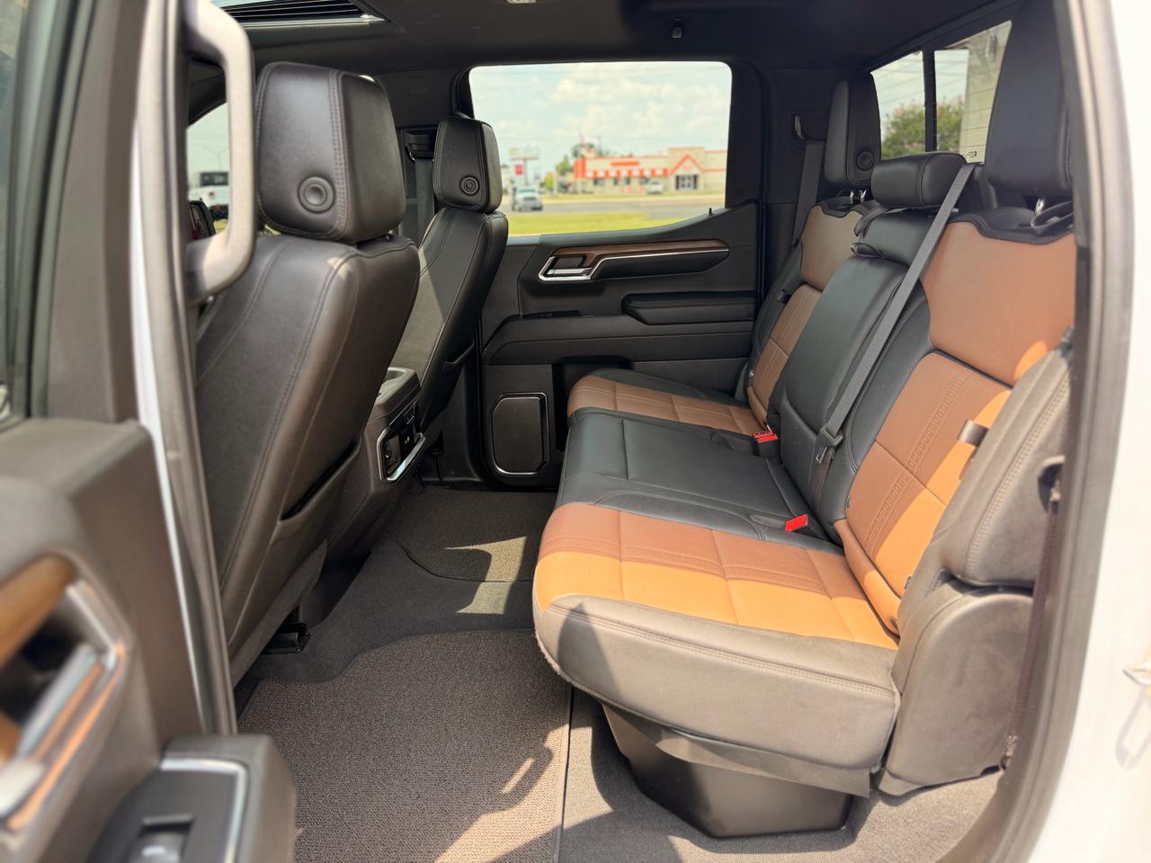 Chevrolet Silverado 1500 High Country Crew Cab 4WD 2024