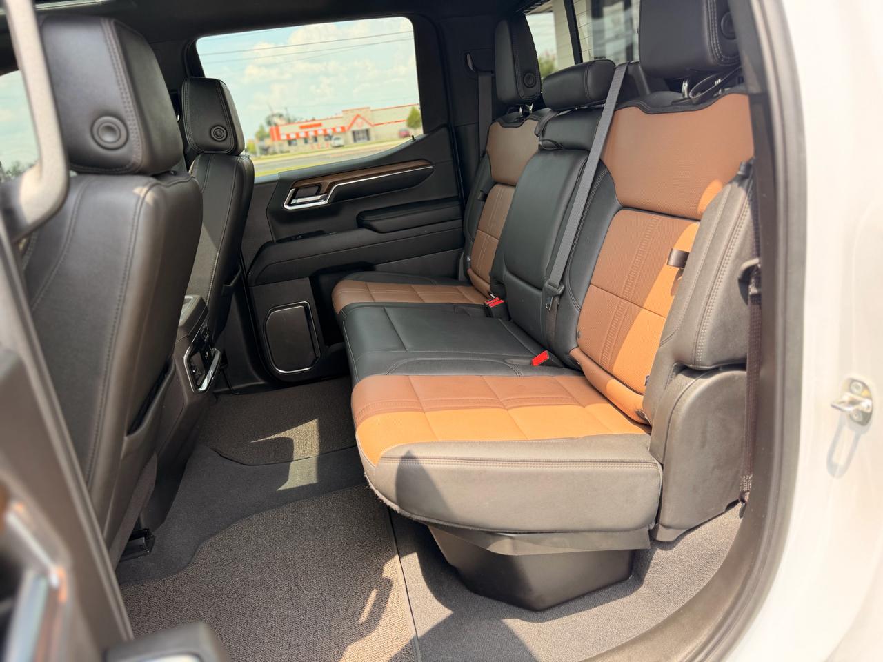 Chevrolet Silverado 1500 High Country Crew Cab 4WD 2024