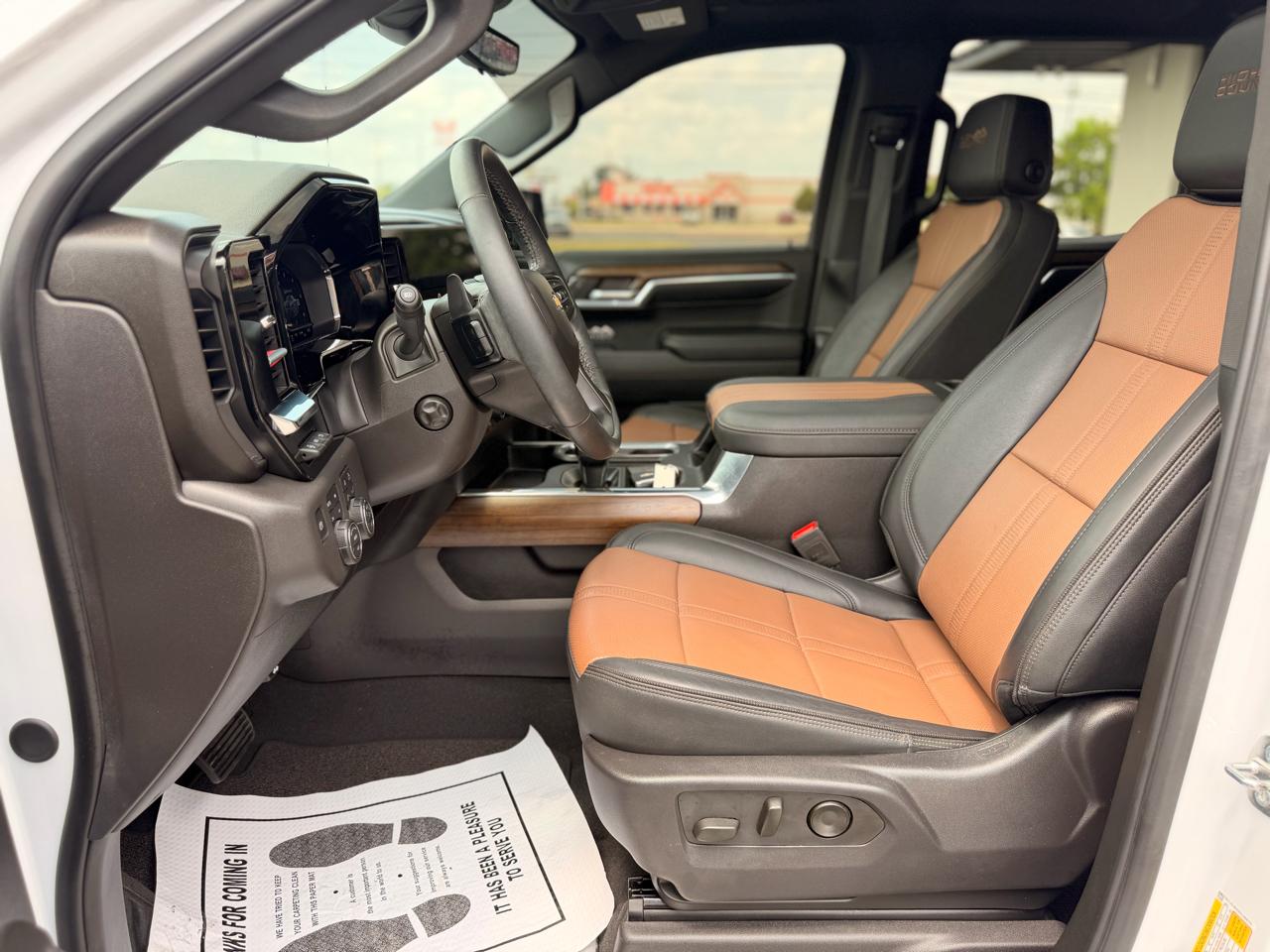 Chevrolet Silverado 1500 High Country Crew Cab 4WD 2024