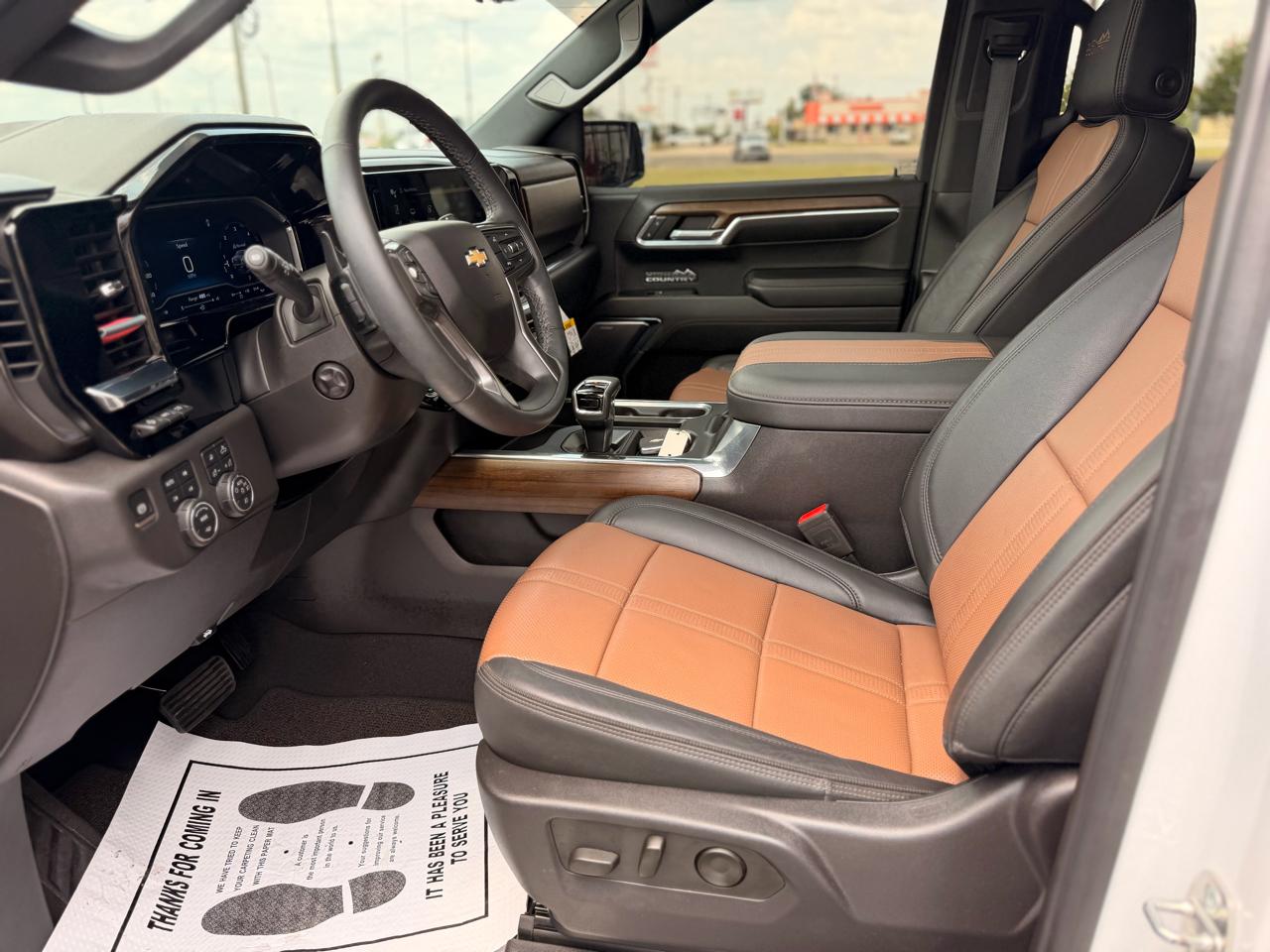 Chevrolet Silverado 1500 High Country Crew Cab 4WD 2024