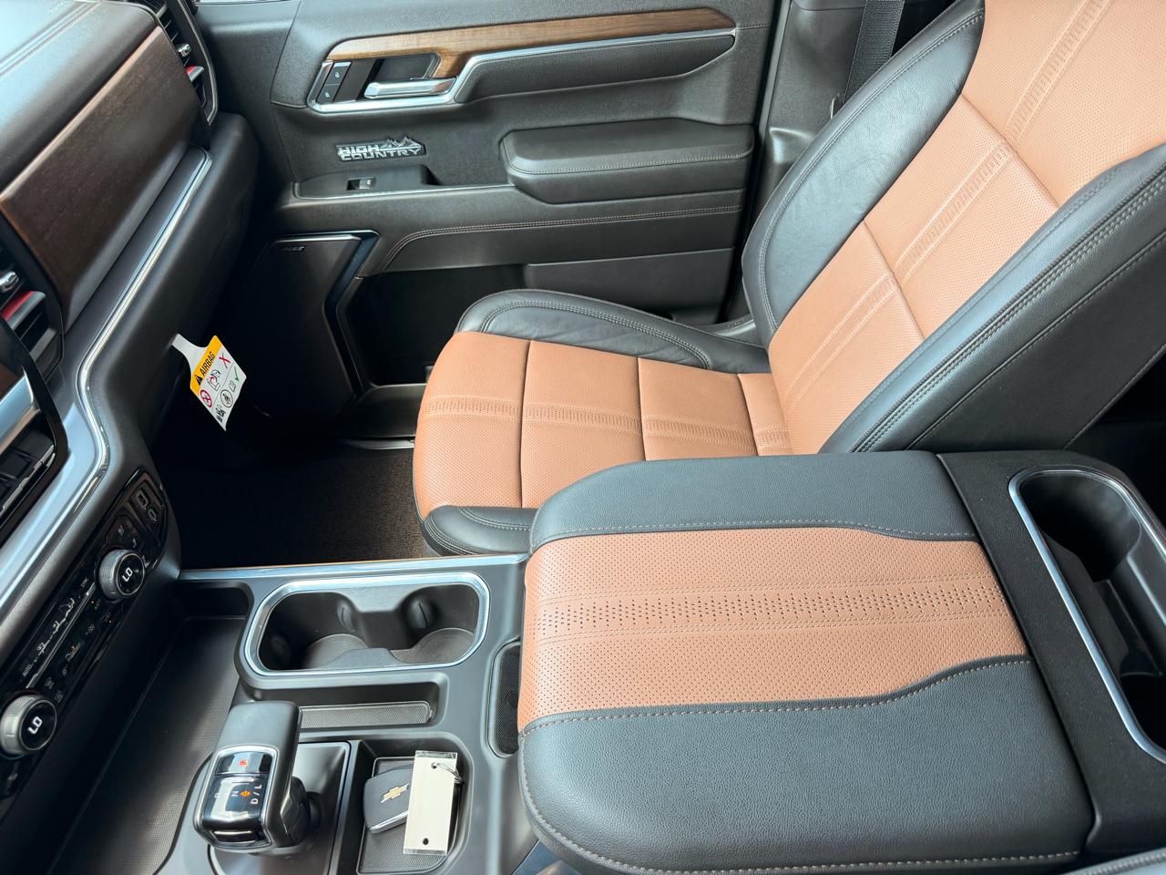 Chevrolet Silverado 1500 High Country Crew Cab 4WD 2024