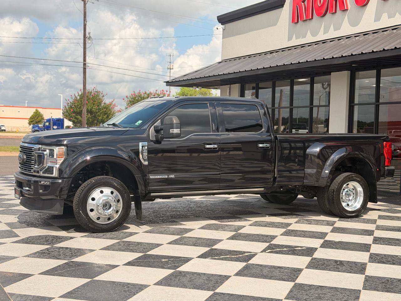 Ford F-450 SD Platinum Crew Cab DRW 4WD 2022